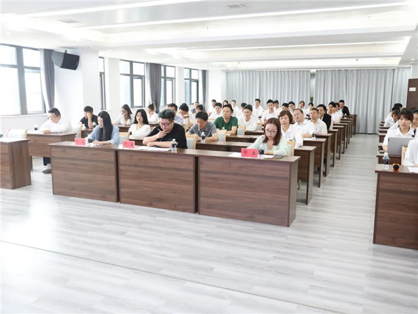 城投集團舉辦“展現(xiàn)青年風采，奉獻青春力量”主題演講比賽